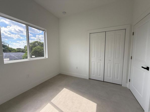 2788 NW 9th Pl, Fort Lauderdale FL 33311