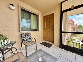 318 Lakeview Dr 203, Weston FL 33326