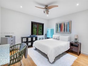 320 W 26th St, Miami Beach FL 33140