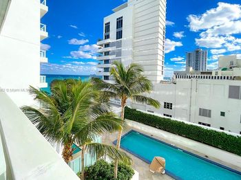 4391 Collins ave