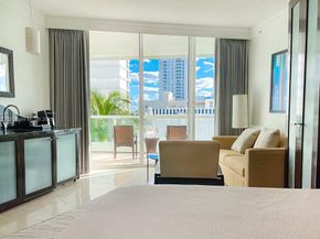 4391 Collins ave 616, Miami Beach FL 33140