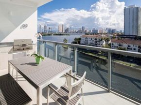 3250 NE 188th St 603, Aventura FL 33180