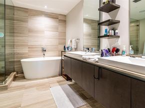 3250 NE 188th St 603, Aventura FL 33180