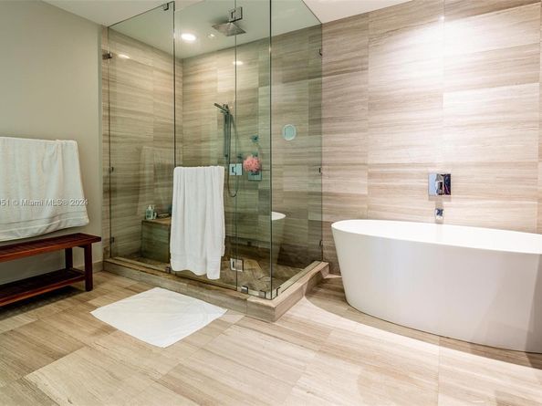 3250 NE 188th St 603, Aventura FL 33180
