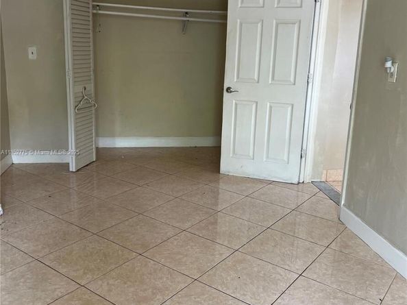 11950 SW 199th St, Miami FL 33177