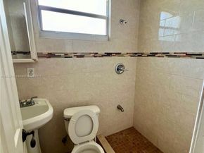 11950 SW 199th St, Miami FL 33177