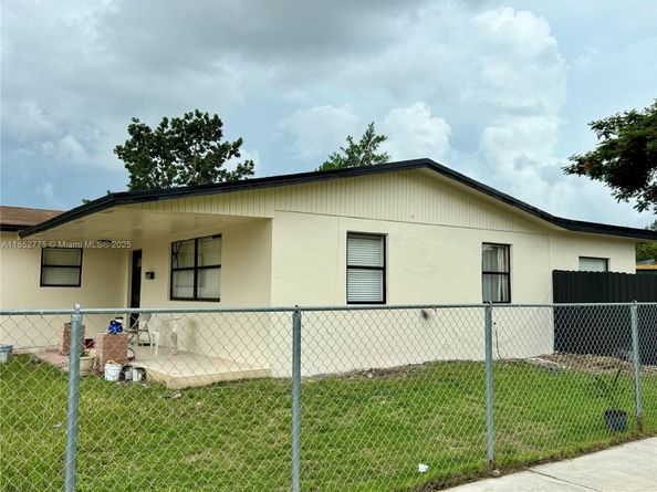 11950 SW 199th St, Miami FL 33177