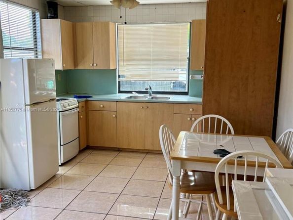 11950 SW 199th St, Miami FL 33177