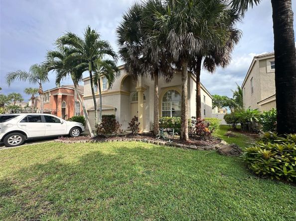2470 Westmont Ln, Royal Palm Beach FL 33411