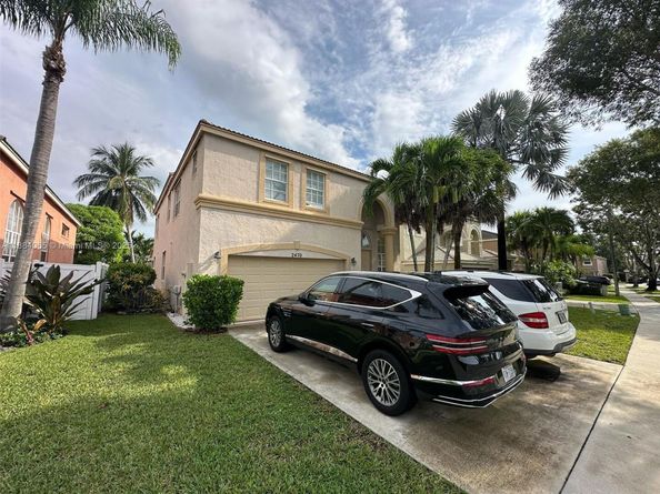 2470 Westmont Ln, Royal Palm Beach FL 33411