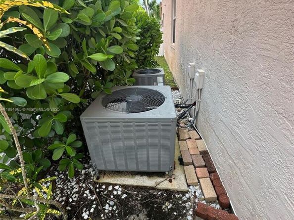 2470 Westmont Ln, Royal Palm Beach FL 33411