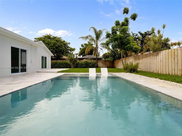 20847 Sugarloaf Ln, Boca Raton FL 33428