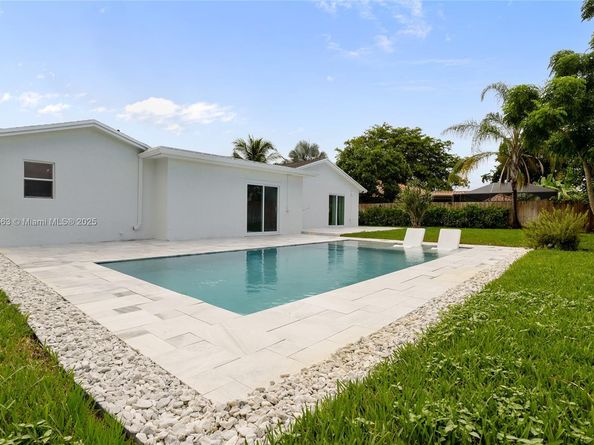 20847 Sugarloaf Ln, Boca Raton FL 33428