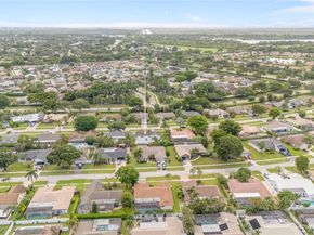 20847 Sugarloaf Ln, Boca Raton FL 33428