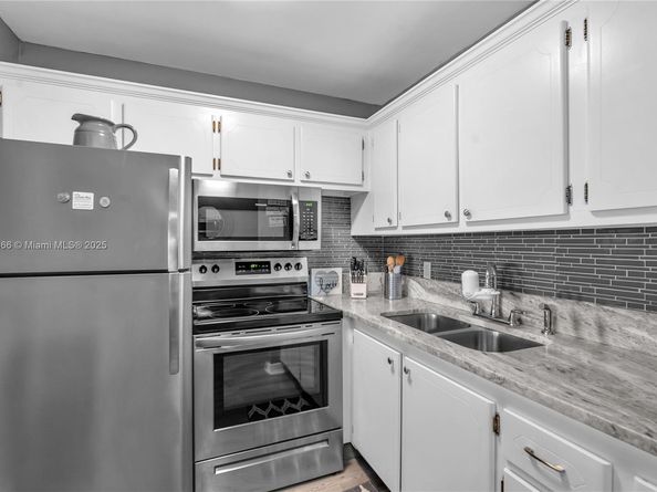 244 Durham F 244, Deerfield Beach FL 33442