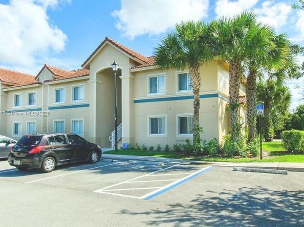 1169 Golden Lakes Blvd 1123, West Palm Beach FL 33411