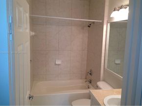 6851 SW 44th St 308, Miami FL 33155