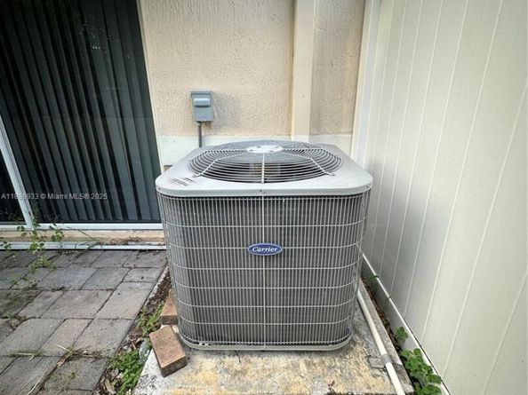 2800 NW 180th St, Miami Gardens FL 33056