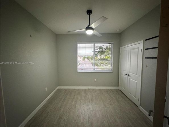 2800 NW 180th St, Miami Gardens FL 33056