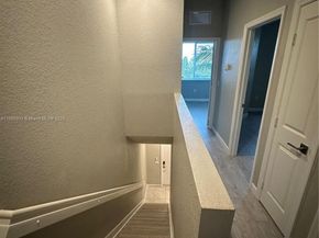 2800 NW 180th St, Miami Gardens FL 33056