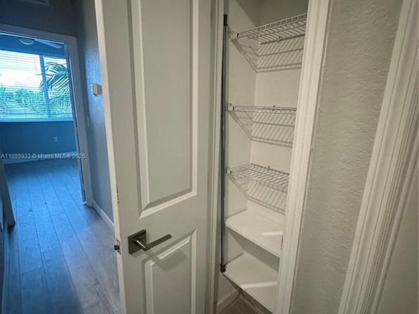 2800 NW 180th St, Miami Gardens FL 33056