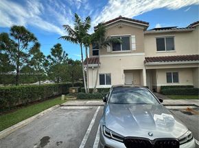 2800 NW 180th St, Miami Gardens FL 33056