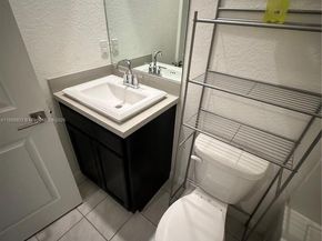 2800 NW 180th St, Miami Gardens FL 33056