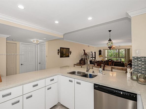 10315 NW 24th pl 307, Sunrise FL 33322