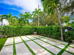 545 NW 47th St, Miami FL 33127