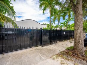 545 NW 47th St, Miami FL 33127