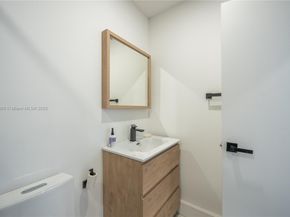 545 NW 47th St, Miami FL 33127