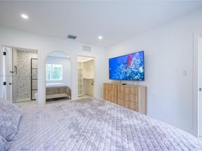 545 NW 47th St, Miami FL 33127