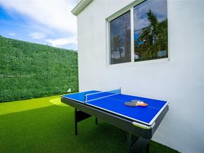 545 NW 47th St, Miami FL 33127