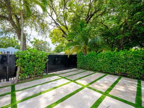 545 NW 47th St, Miami FL 33127