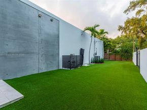 3000 SW 20th St, Miami FL 33145