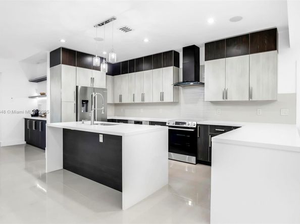 3000 SW 20th St, Miami FL 33145