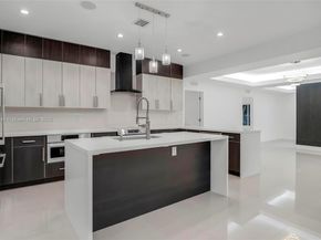 3000 SW 20th St, Miami FL 33145