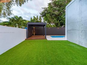 3000 SW 20th St, Miami FL 33145
