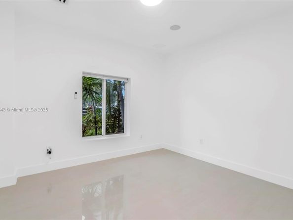 3000 SW 20th St, Miami FL 33145