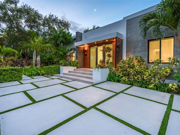 3000 SW 20th St, Miami FL 33145