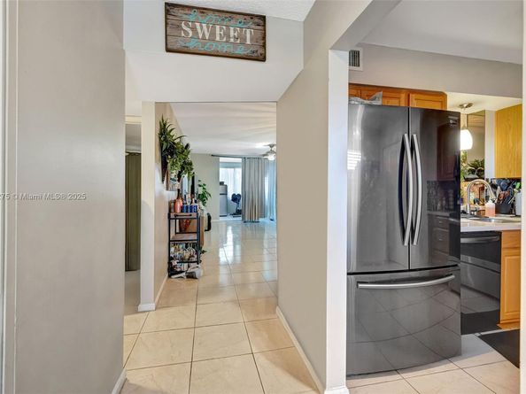 480 NW 76th Ave 407, Margate FL 33063