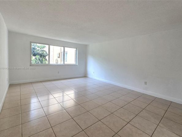 6940 Miami Gardens Dr 1319, Hialeah FL 33015