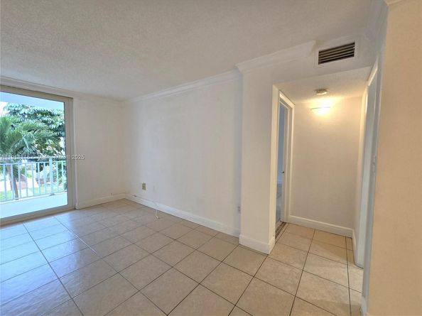 6940 Miami Gardens Dr 1319, Hialeah FL 33015