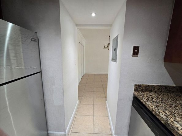 6940 Miami Gardens Dr 1319, Hialeah FL 33015