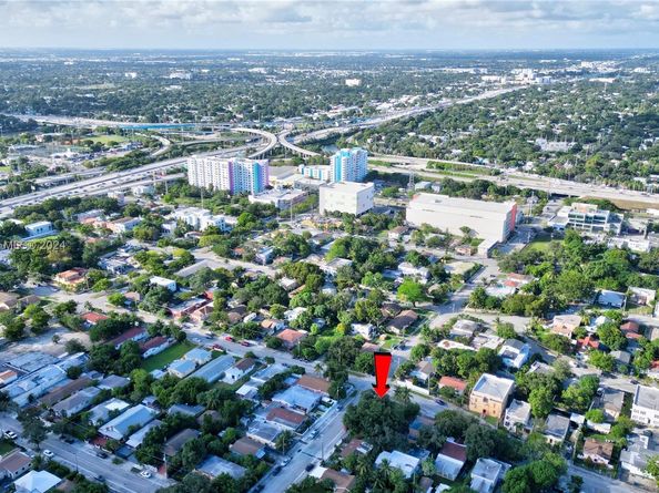 280 NW 33rd St, Miami FL 33127