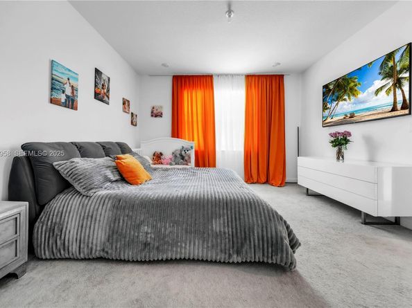 4242 Rosa Dr, Deerfield Beach FL 33064