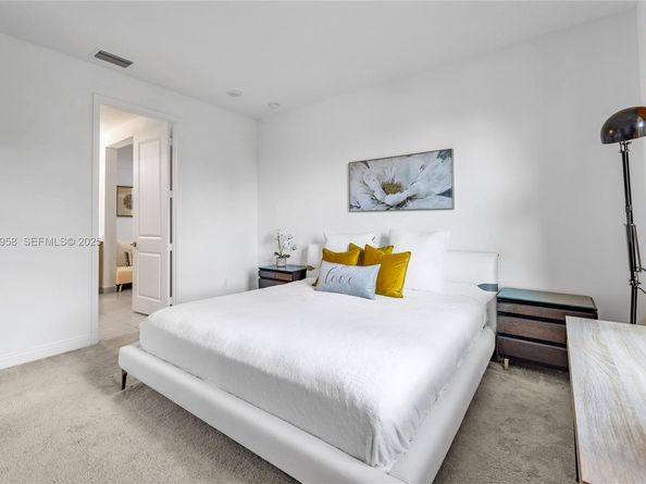 4242 Rosa Dr, Deerfield Beach FL 33064