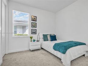 4242 Rosa Dr, Deerfield Beach FL 33064