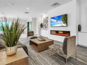 4242 Rosa Dr, Deerfield Beach FL 33064