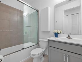 4242 Rosa Dr, Deerfield Beach FL 33064